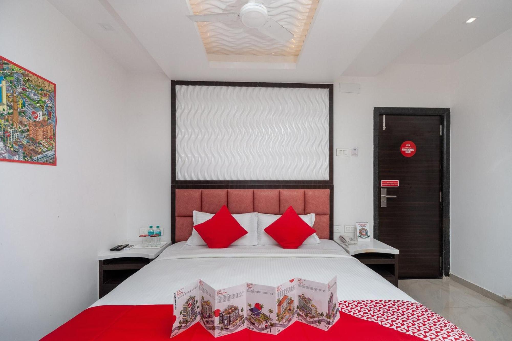 Capital O Admire Suit Hospitality Chennai Exterior foto