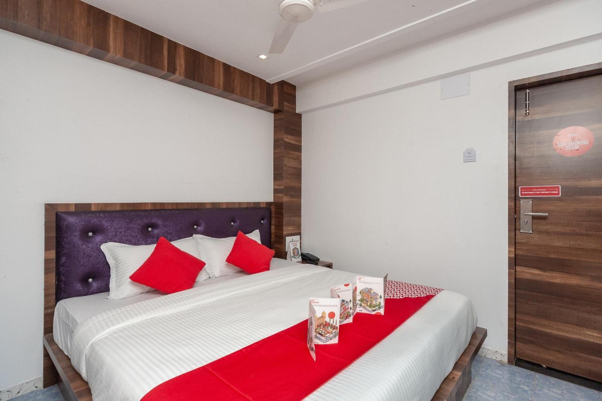 Capital O Admire Suit Hospitality Chennai Exterior foto