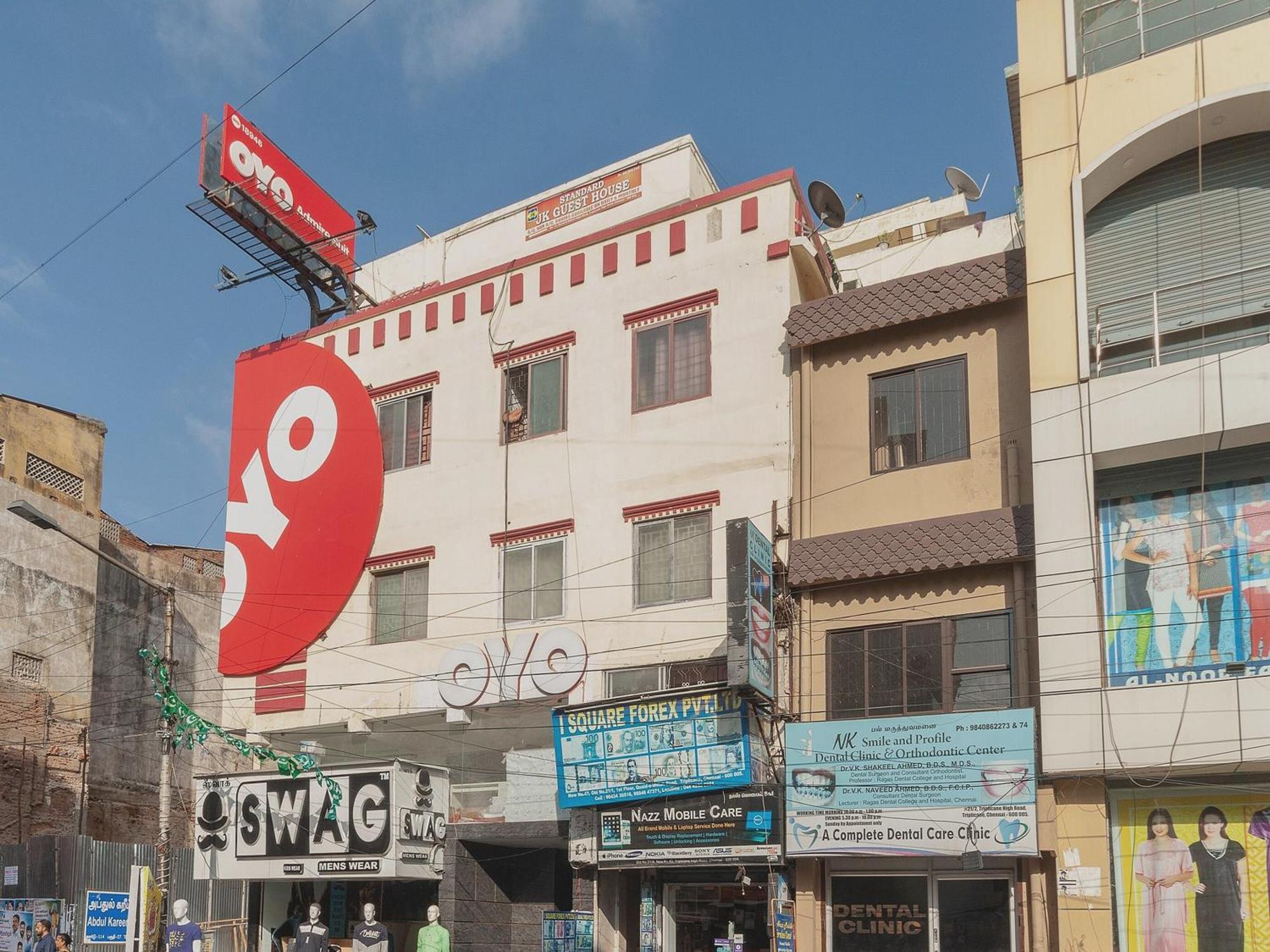 Capital O Admire Suit Hospitality Chennai Exterior foto