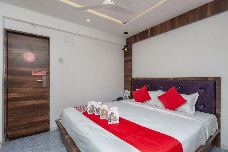 Capital O Admire Suit Hospitality Chennai Exterior foto